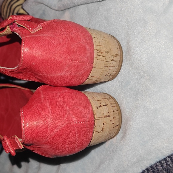 Red Strappy Wedge Shoes with Cork Sole - Picture 4 of 6
